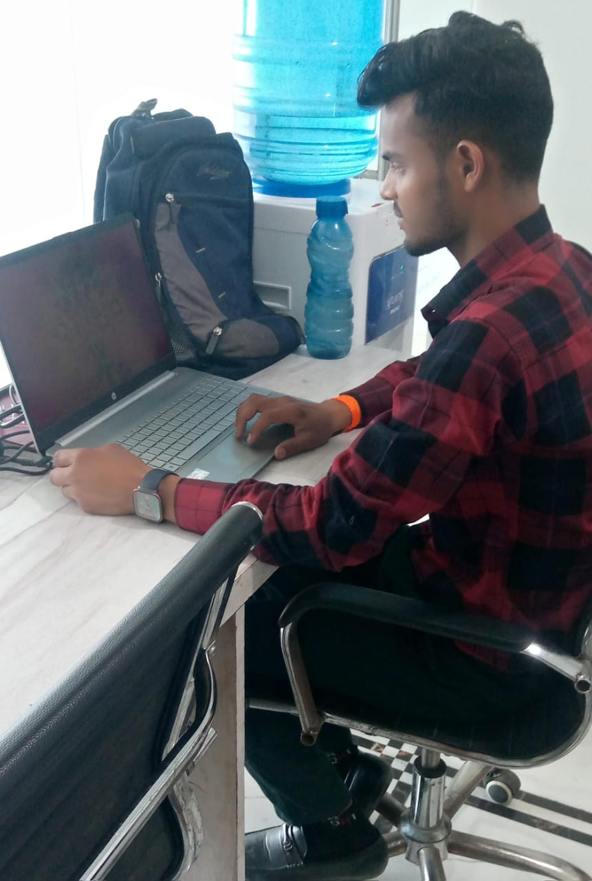 Kesh Kumar - SEO Expert and Founder of Bajrang Tech Solution, Farrukhabad
